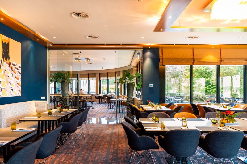Gedekte tafel in het privérestaurant van De Ruwenberg.