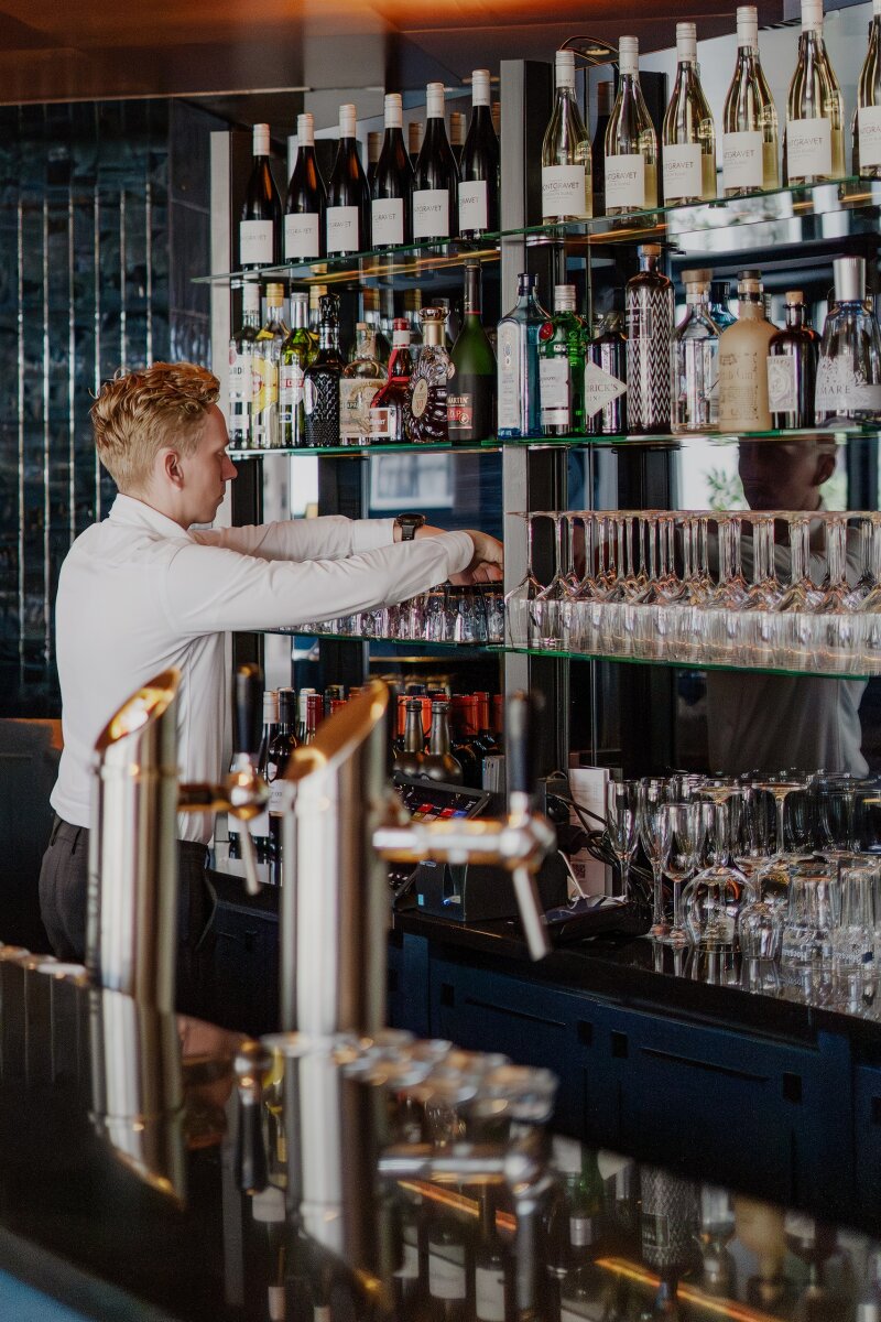 Sfeerbeeld van de bar bij De Ruwenberg.