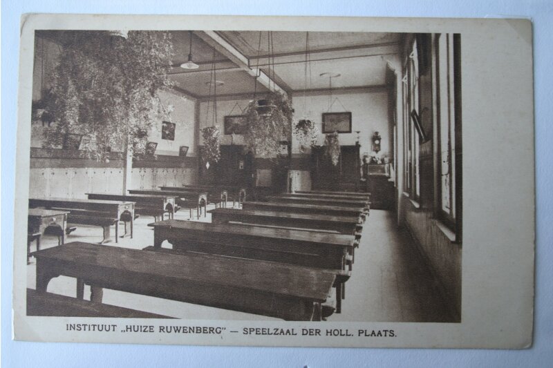 Historische foto van het kasteel en de tuinen van De Ruwenberg.