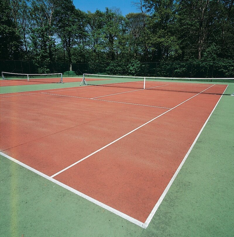 Tennisbaan op het landgoed van De Ruwenberg.